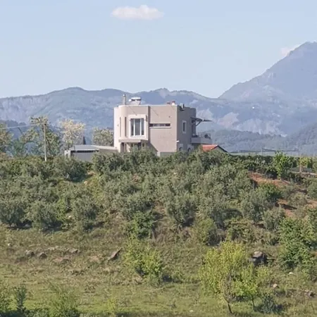 Hilltop Hideaway エルバサン