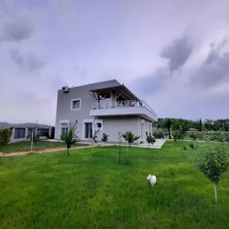 Hilltop Hideaway Elbasan