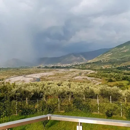 Panzió Hilltop Hideaway Elbasan