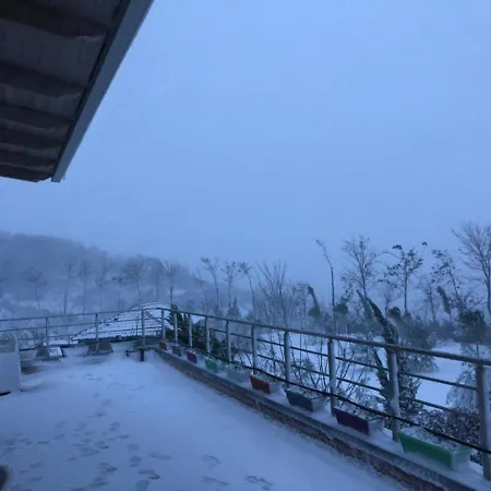 Hilltop Hideaway * Elbasan