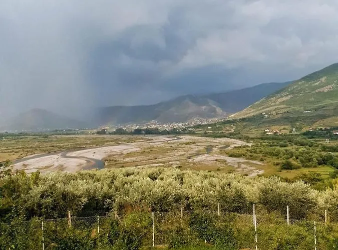 Nocleg ze śniadaniem Hilltop Hideaway Elbasan