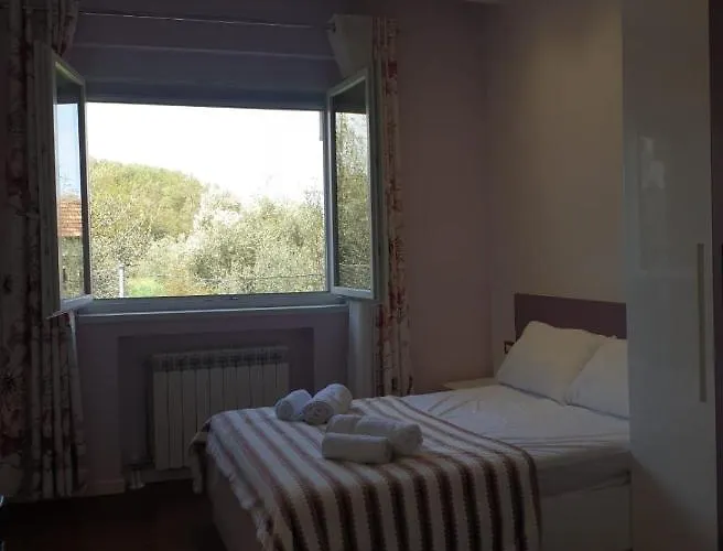 Hilltop Hideaway Nocleg ze śniadaniem Elbasan